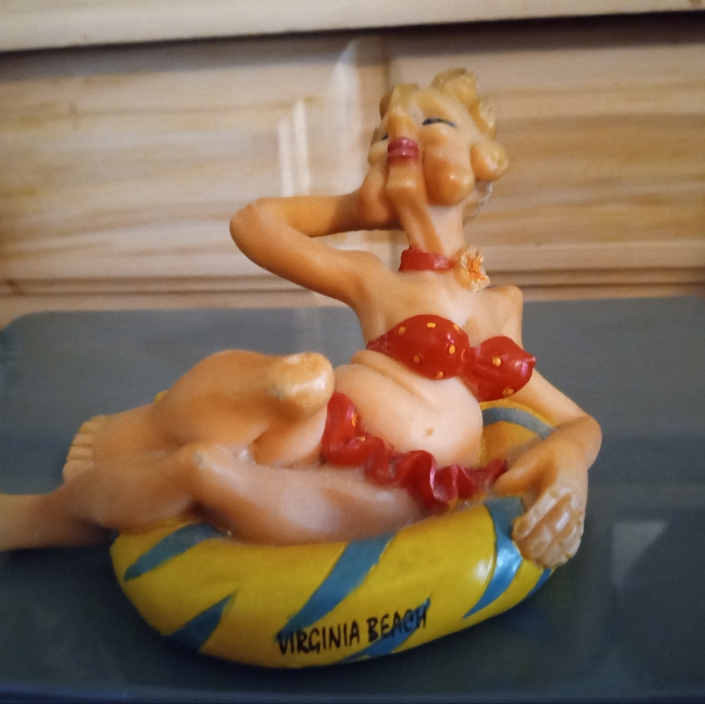 Vintage Sexy Grammy in Bikini